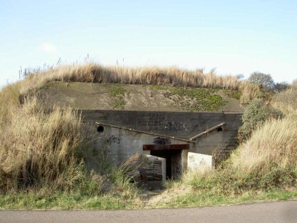 Festung IJmuiden-Bunker-671-Embrasured-emplacement