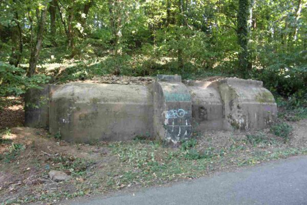 Bunker-127-Group-bunker-with-forward-apron