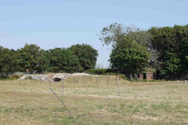 Bunker-626-Casemate-for-7,5cm-Pak-with-roof-canopy